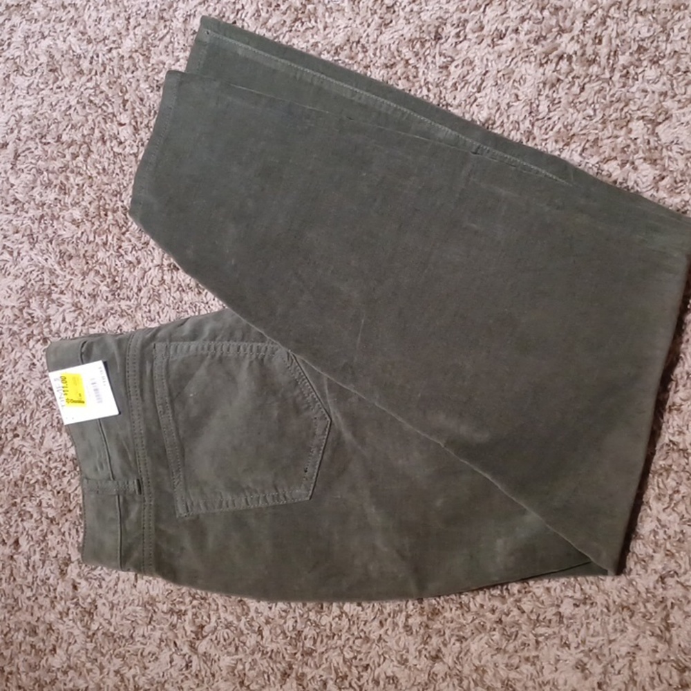 Pretty velvet like high rise skinny pants